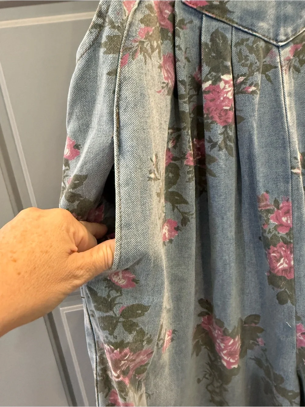 Boutique NWOT Floral Denim Overalls Jumpsuit in Light Blue and Pink Florals